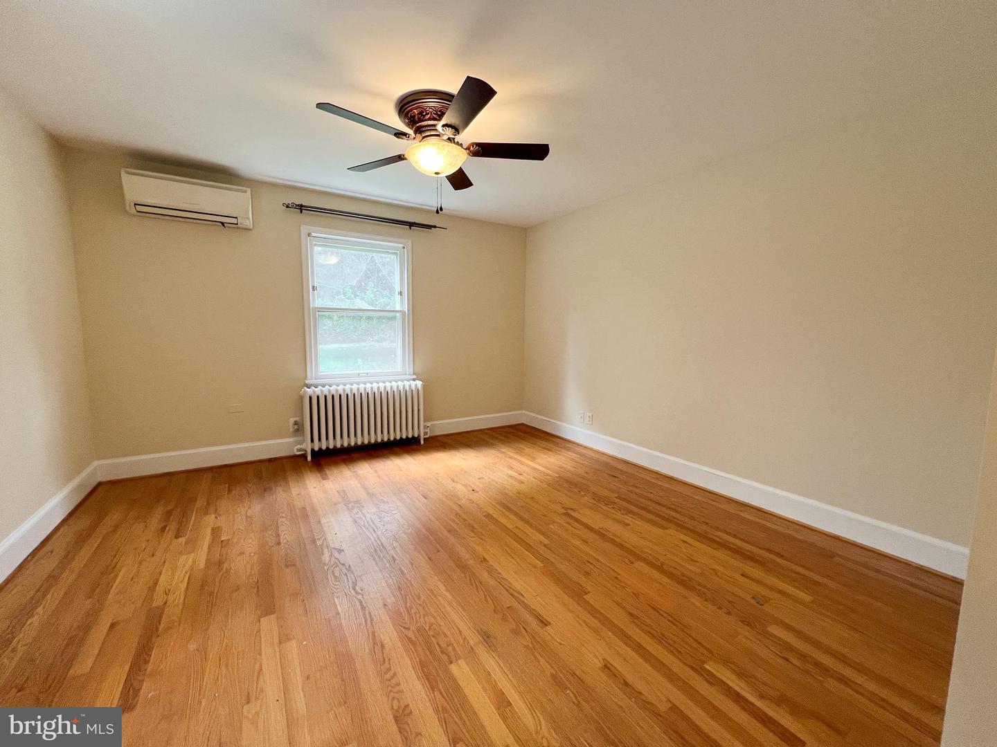 1004 Noyes Dr S Property Photo 10