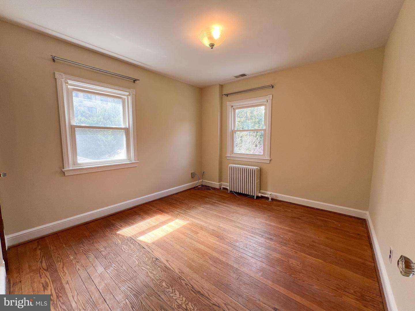 1004 Noyes Dr S Property Photo 17