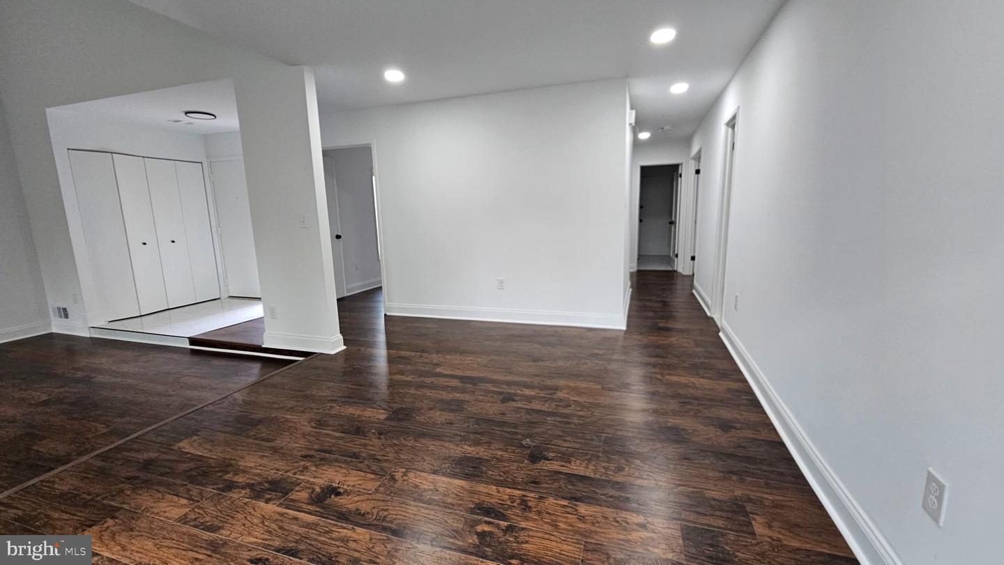 19117 Brooke Grove Ct Property Photo 9
