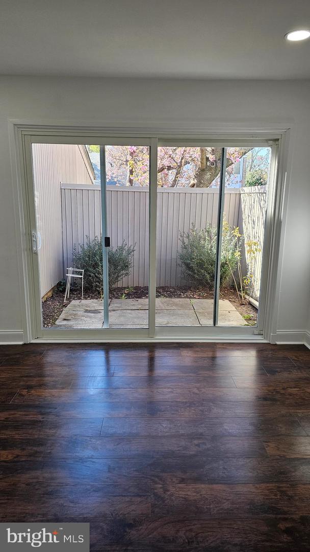 19117 Brooke Grove Ct Property Photo 16
