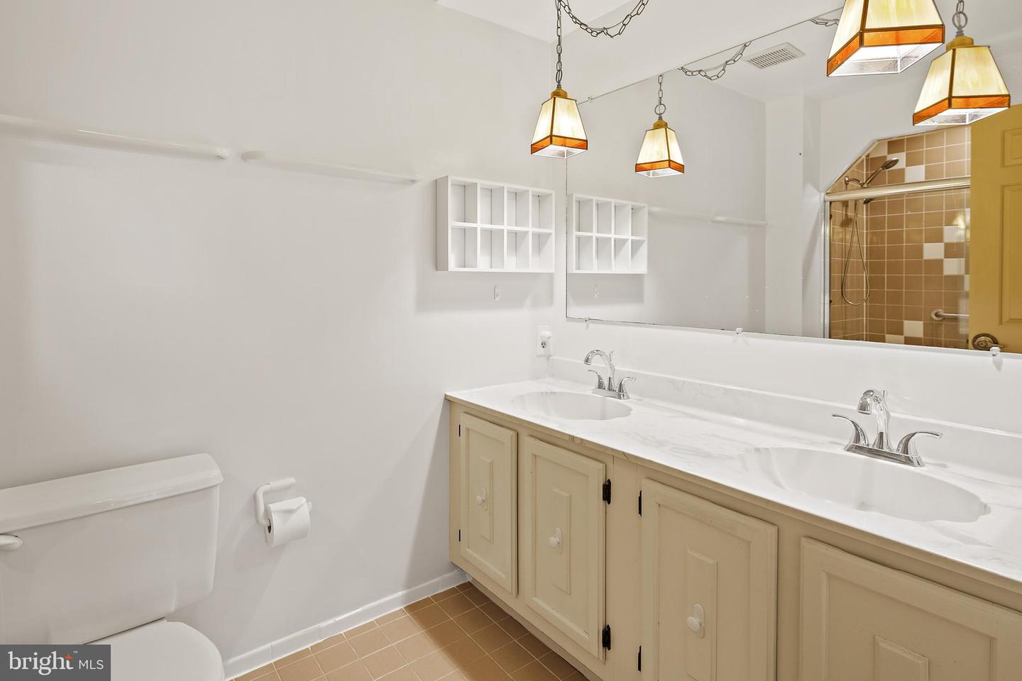 13504 Anndyke Pl Property Photo 24