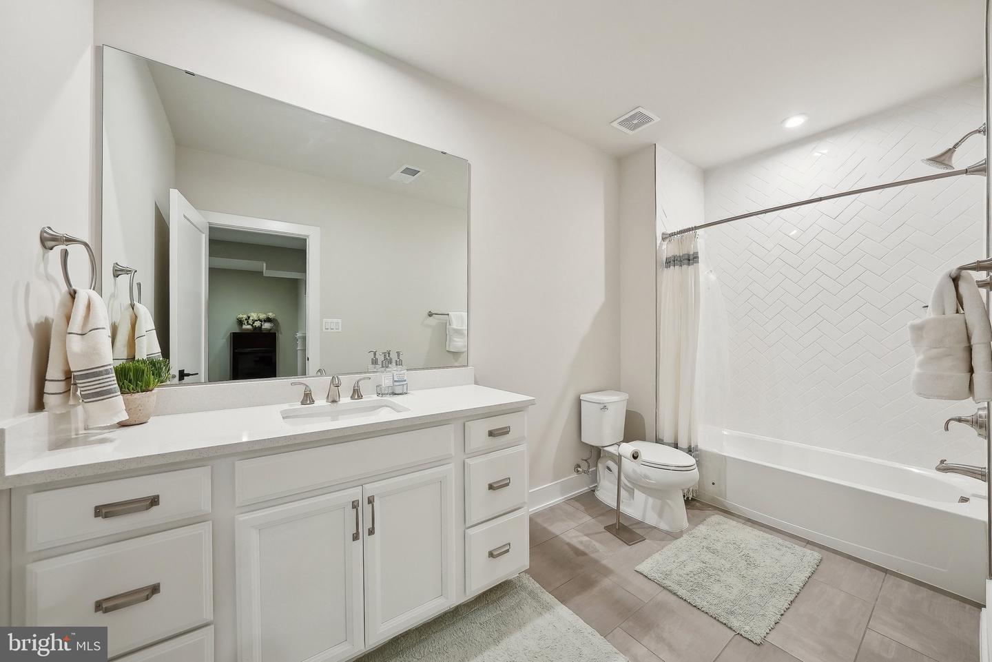 13910 Scout Ln Property Photo 49