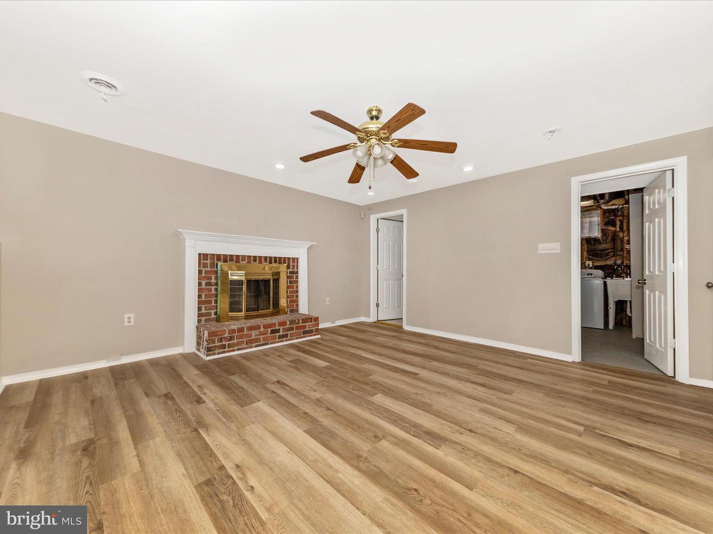 8400 Mountain Laurel Ln Property Photo 28