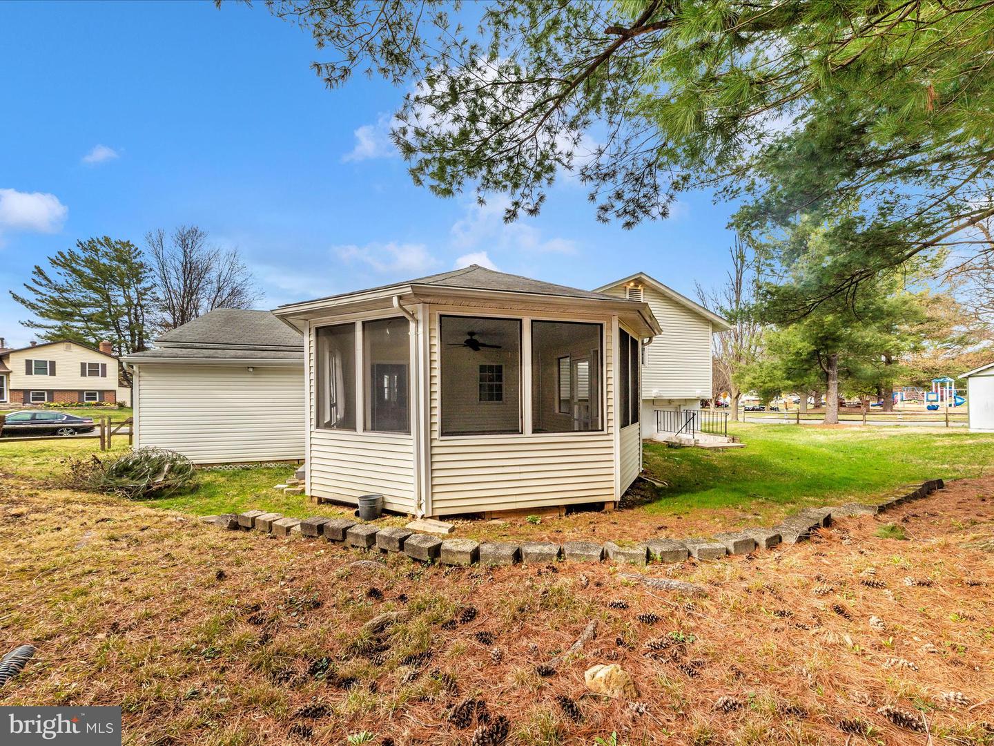 8400 Mountain Laurel Ln Property Photo 44