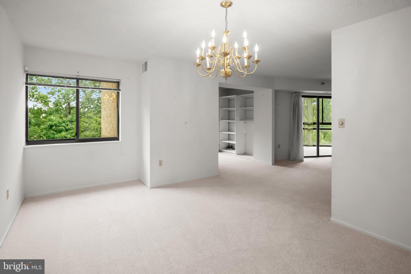 15101 Interlachen Dr #1-618 Property Photo 15