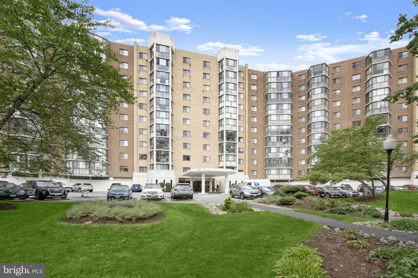 15101 Interlachen Dr #1-618 Property Photo 44