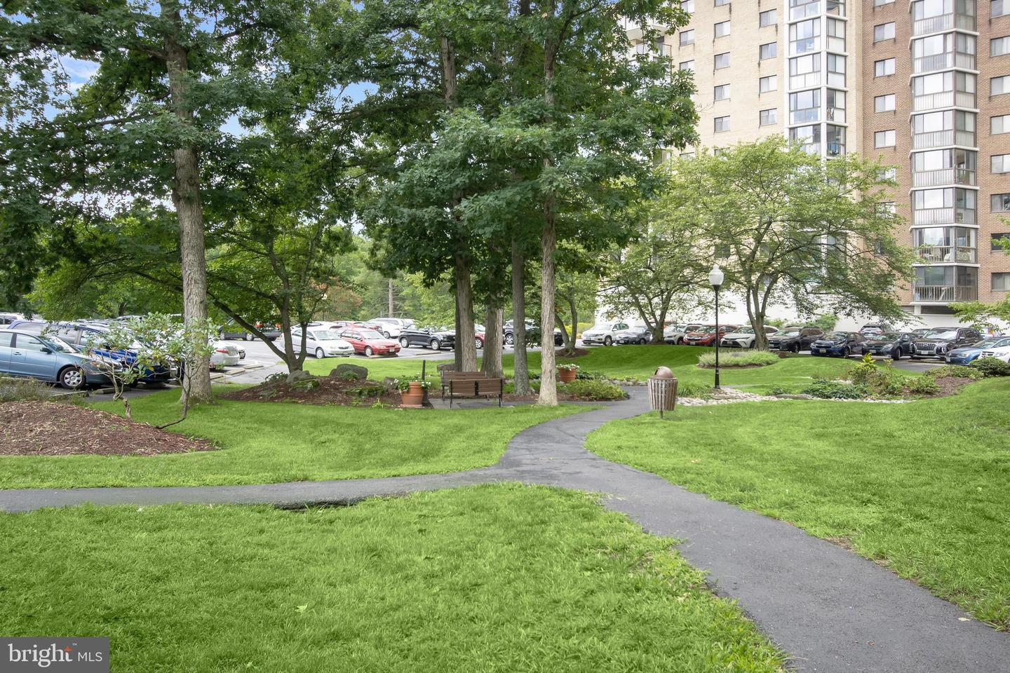 15101 Interlachen Dr #1-618 Property Photo 46