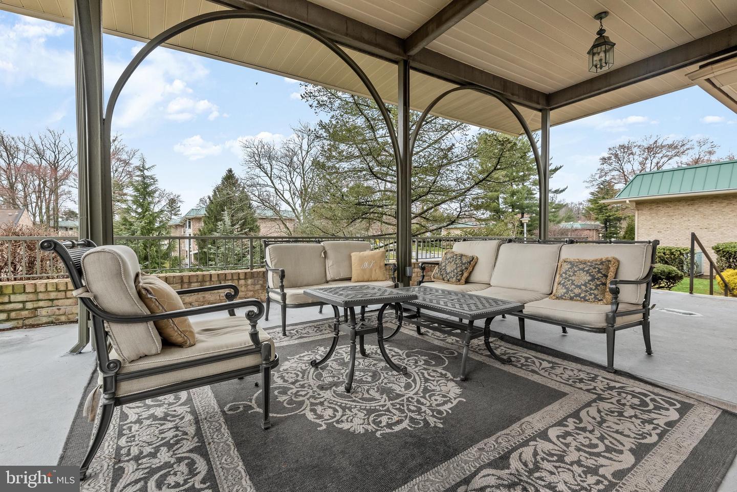 15101 Interlachen Dr #1-618 Property Photo 62
