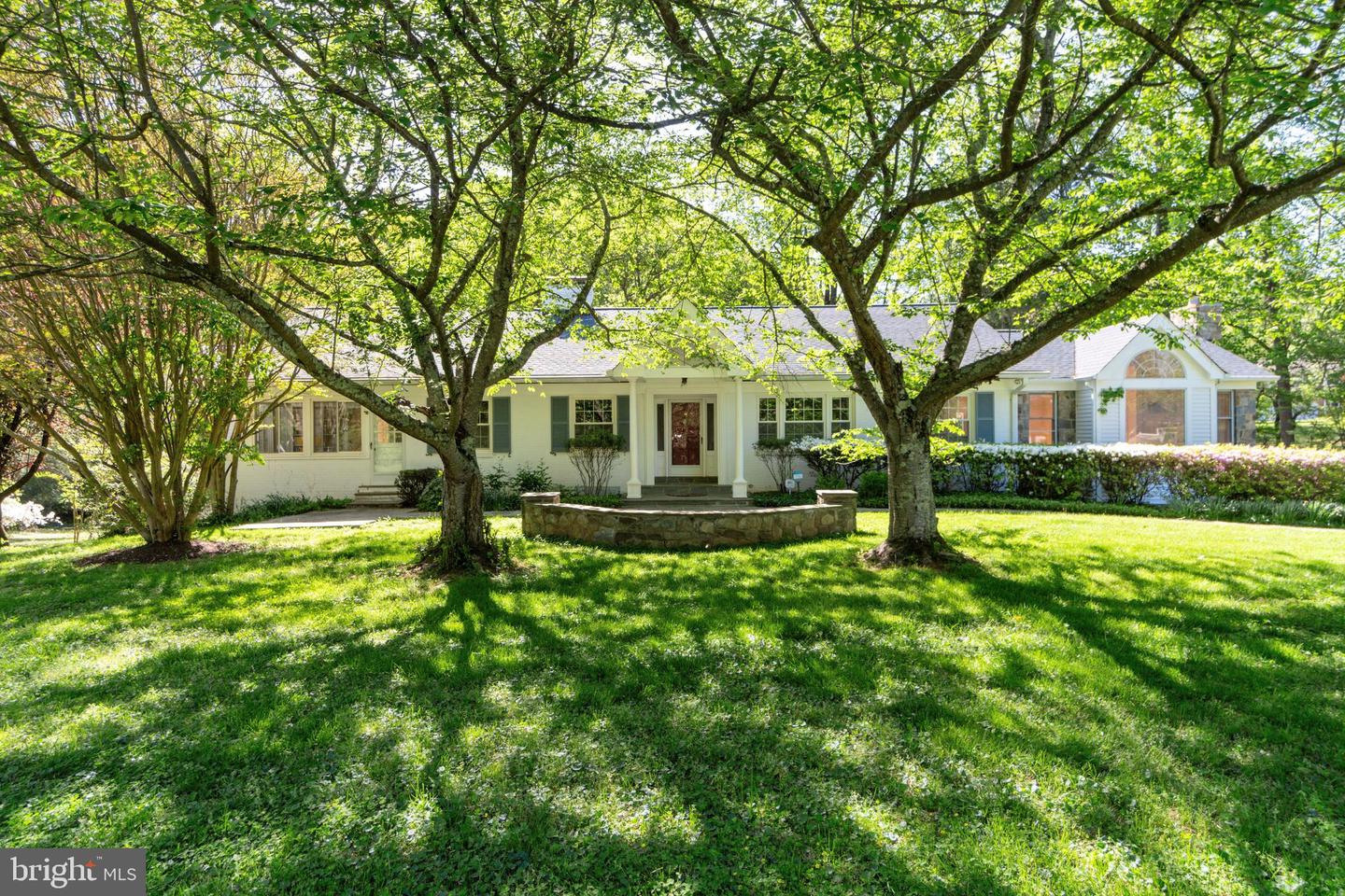 13200 FOXDEN DR Property Photo 1