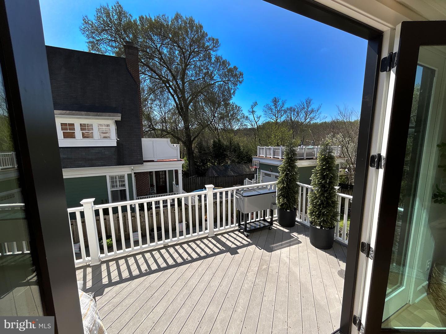 6427 83rd Pl Property Photo 14