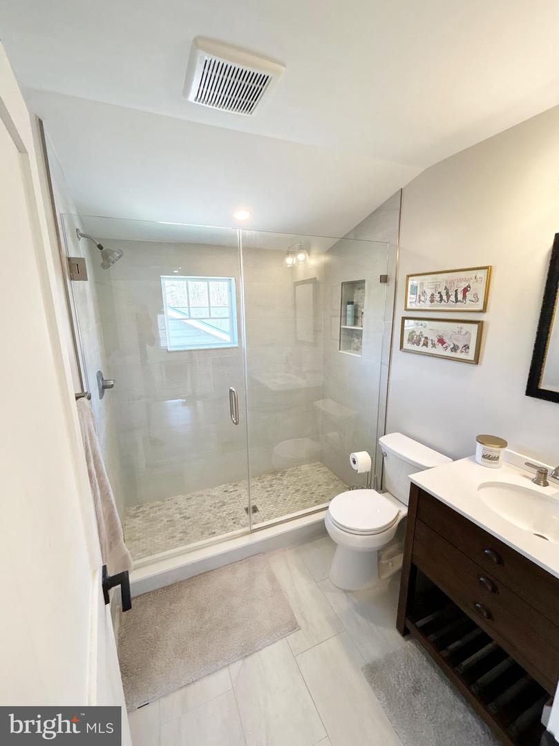 6427 83rd Pl Property Photo 33