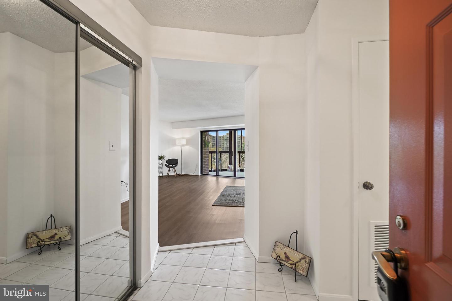 15100 Interlachen Dr #4-517 Property Photo 3