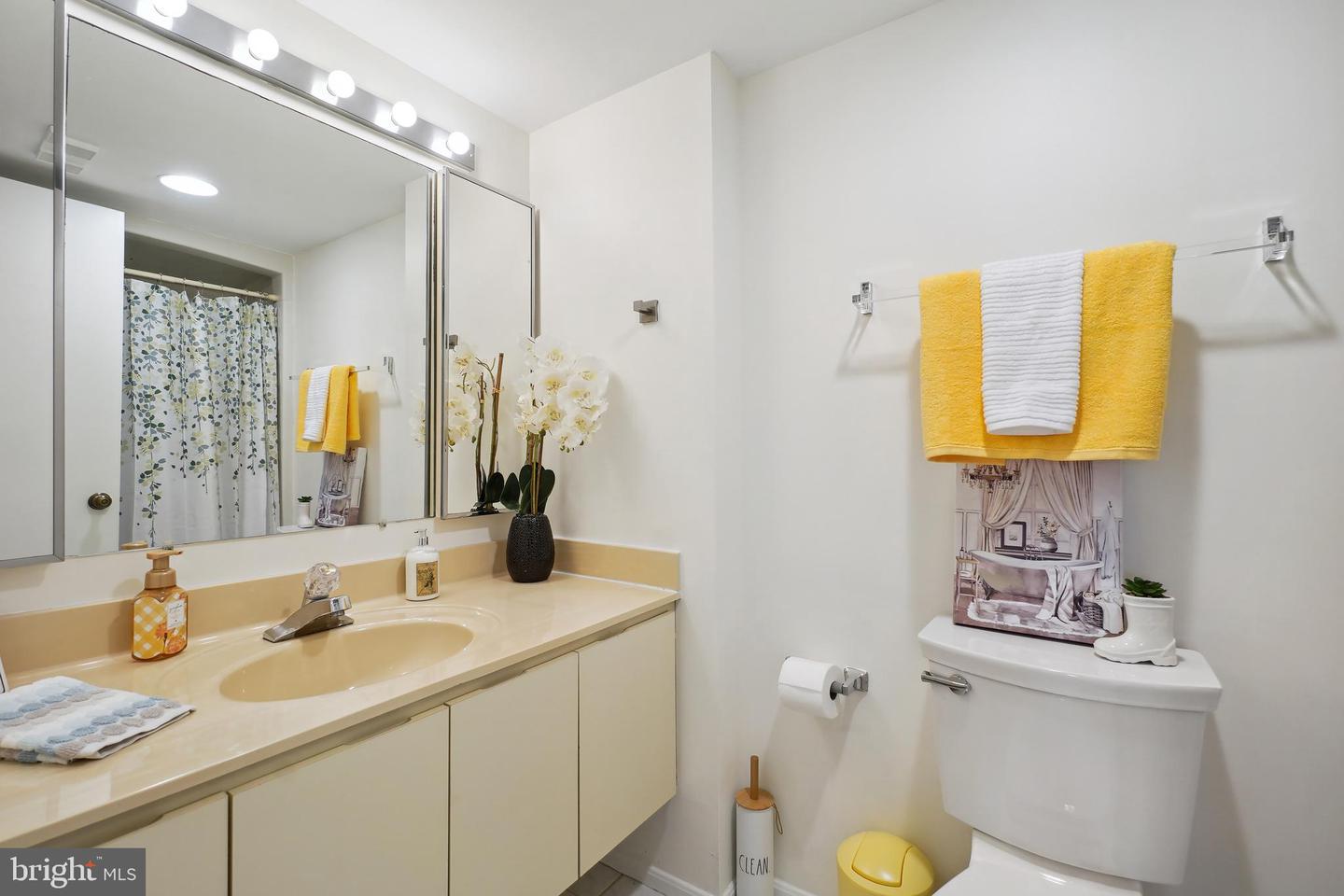 15100 Interlachen Dr #4-517 Property Photo 16
