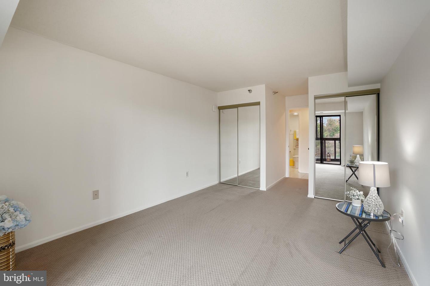 15100 Interlachen Dr #4-517 Property Photo 21