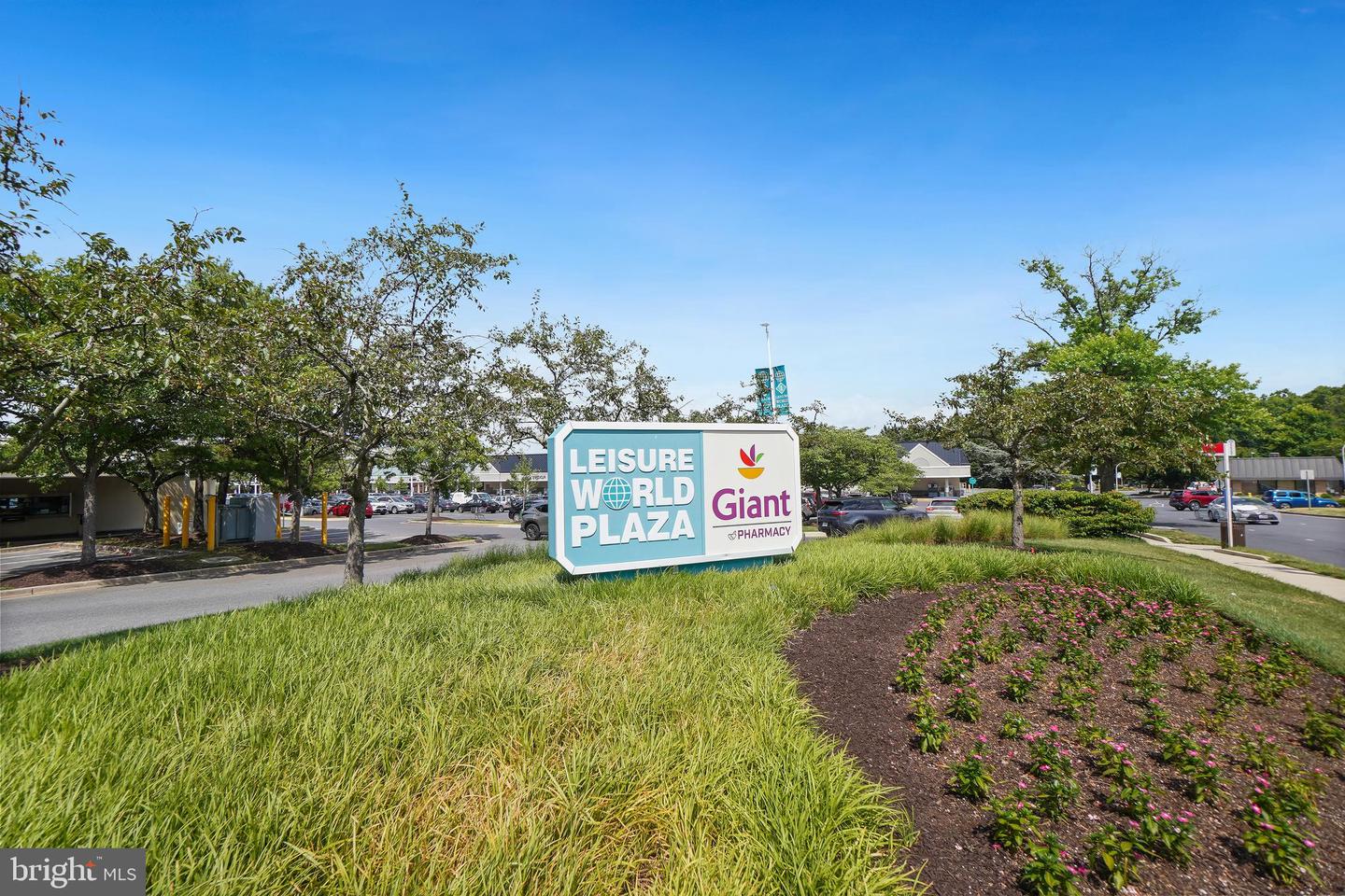 15100 Interlachen Dr #4-517 Property Photo 42