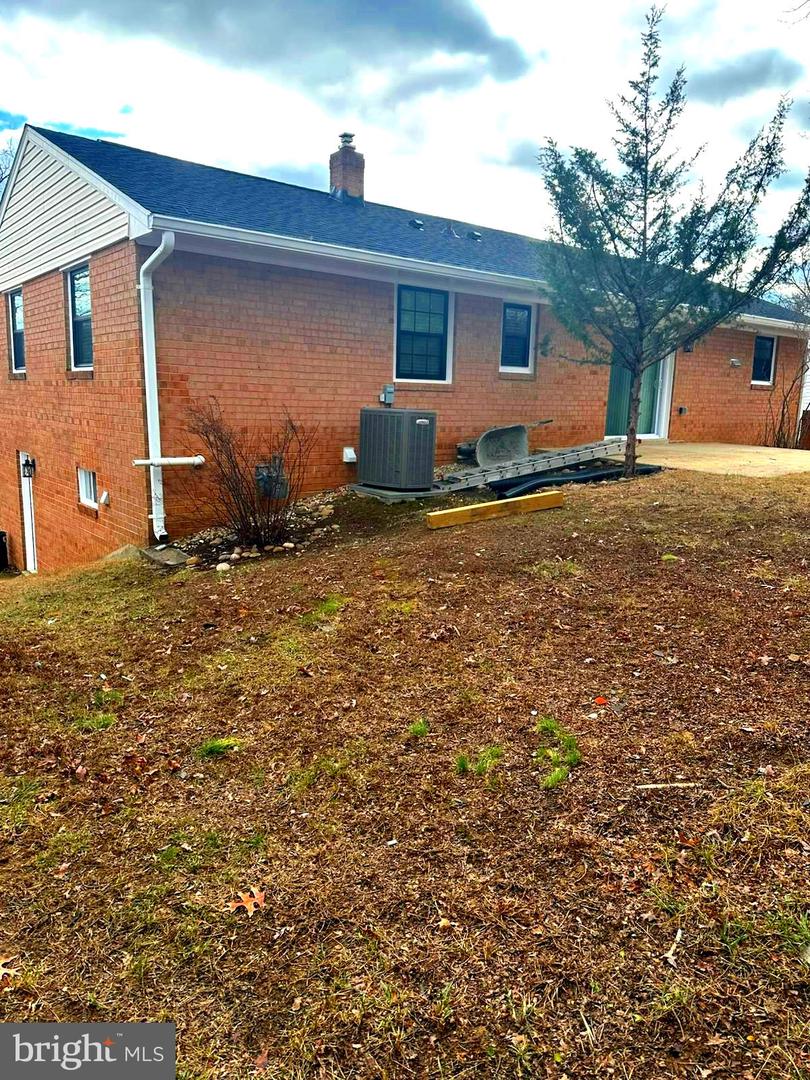 2909 Chapel View Dr Property Photo 4