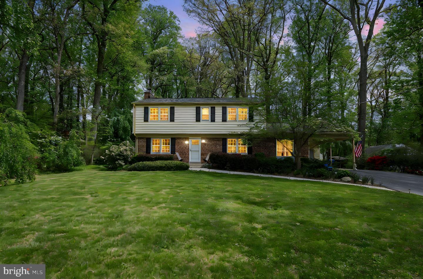 18801 Woodway Property Photo