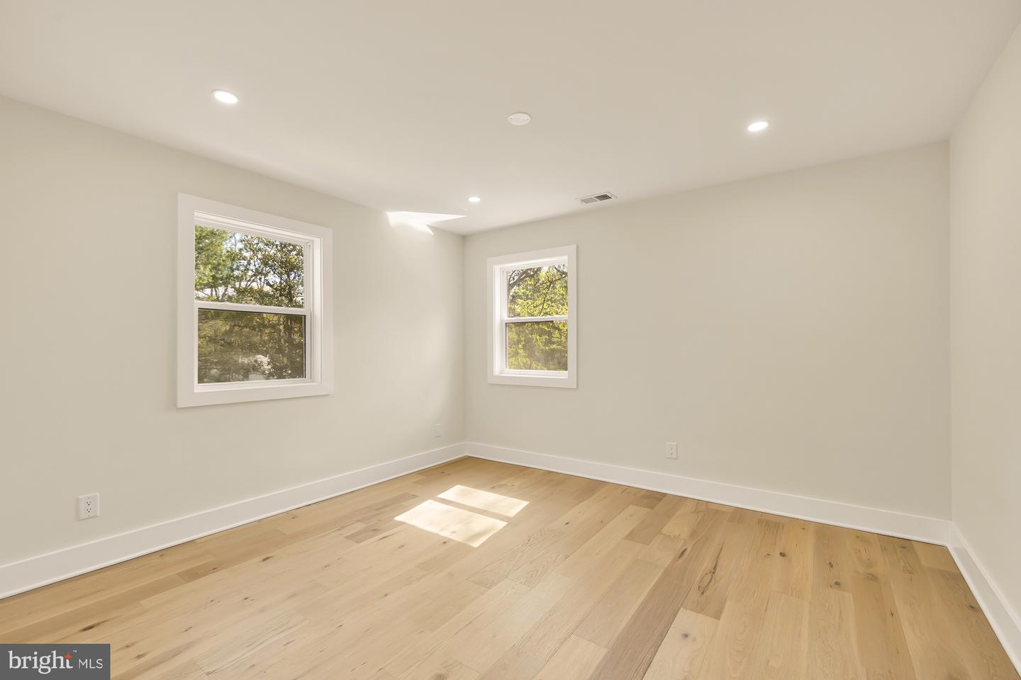 9201 Farnsworth Dr Property Photo 36