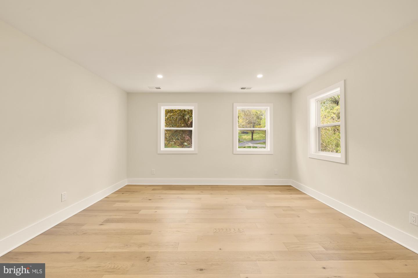 9201 Farnsworth Dr Property Photo 42