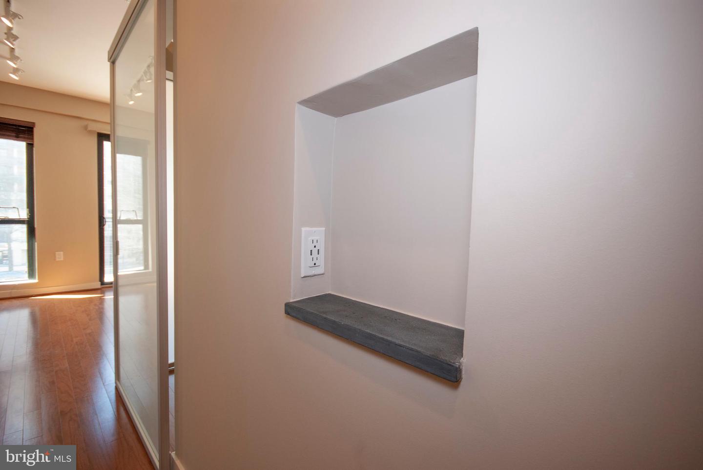 1320 Fenwick Ln #307 Property Photo 16