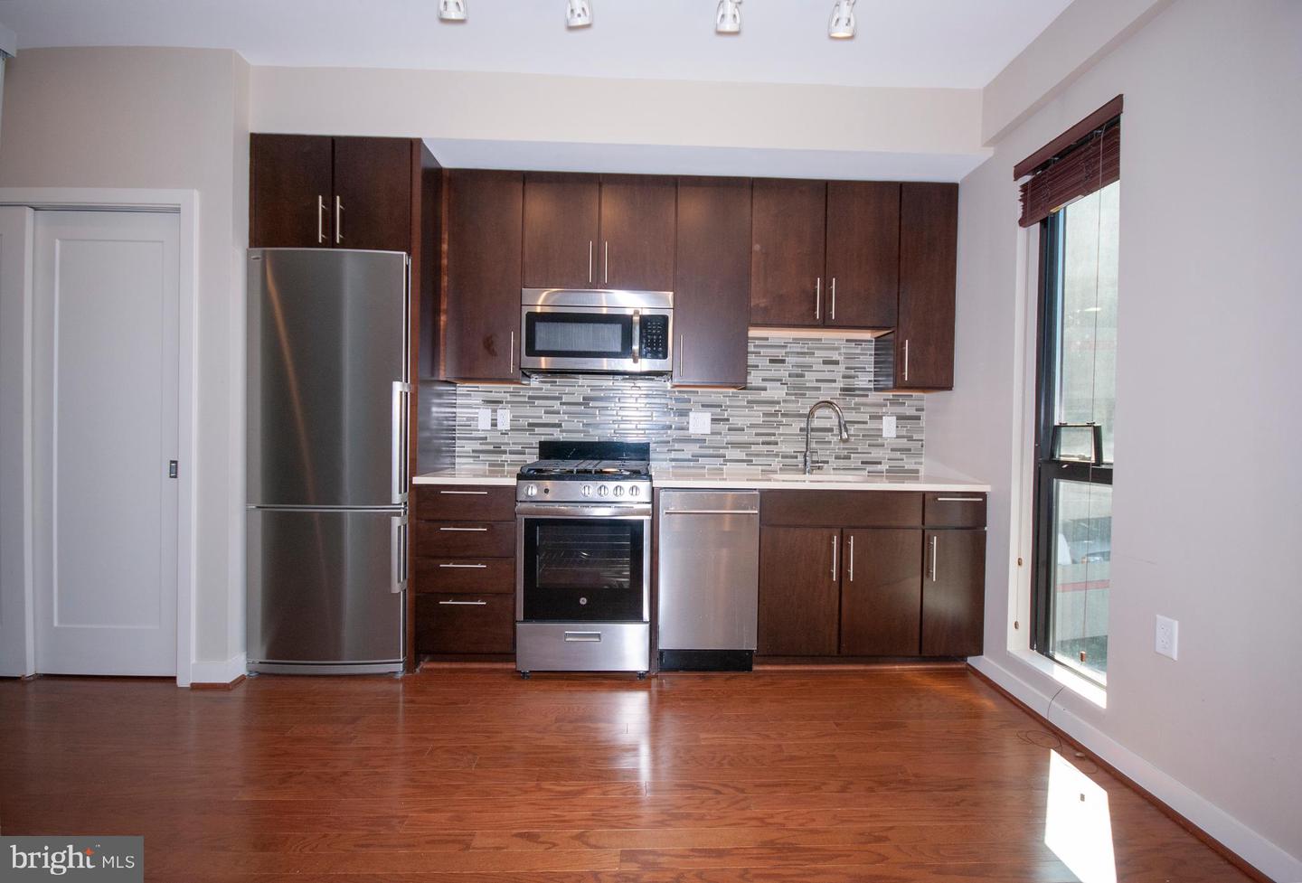 1320 Fenwick Ln #307 Property Photo 19