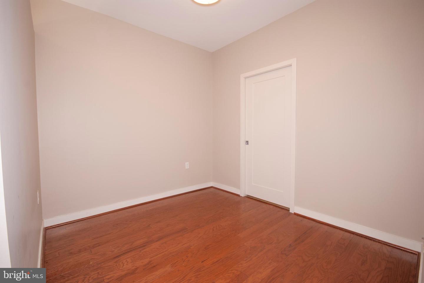 1320 Fenwick Ln #307 Property Photo 23