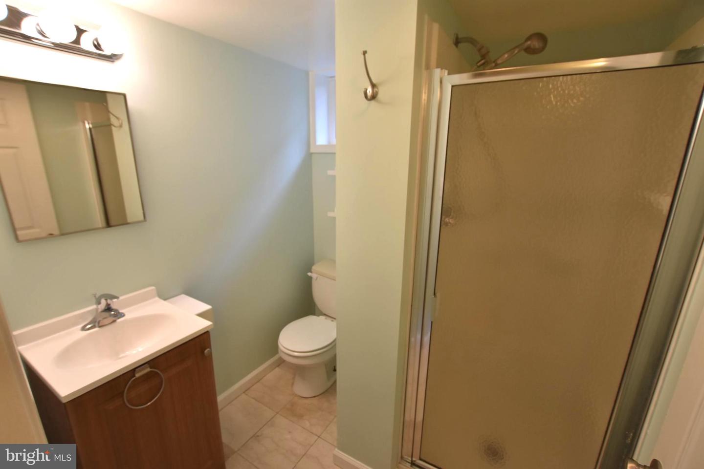 909 Maplewood Ave #lower Level Property Photo 10