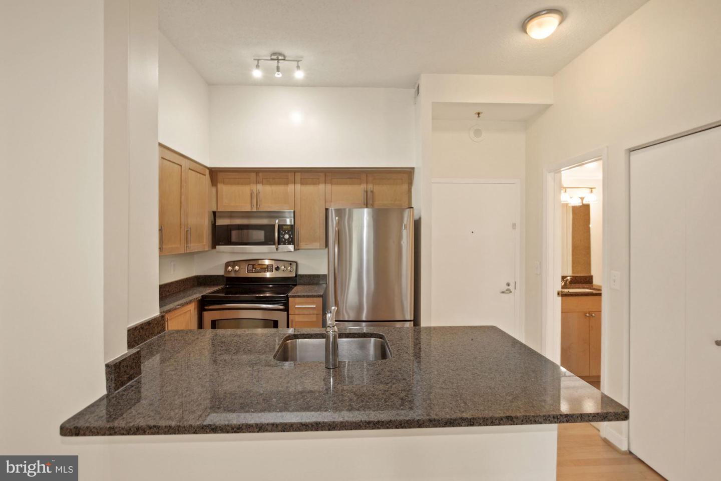 7500 Woodmont Ave #s209 Property Photo 6