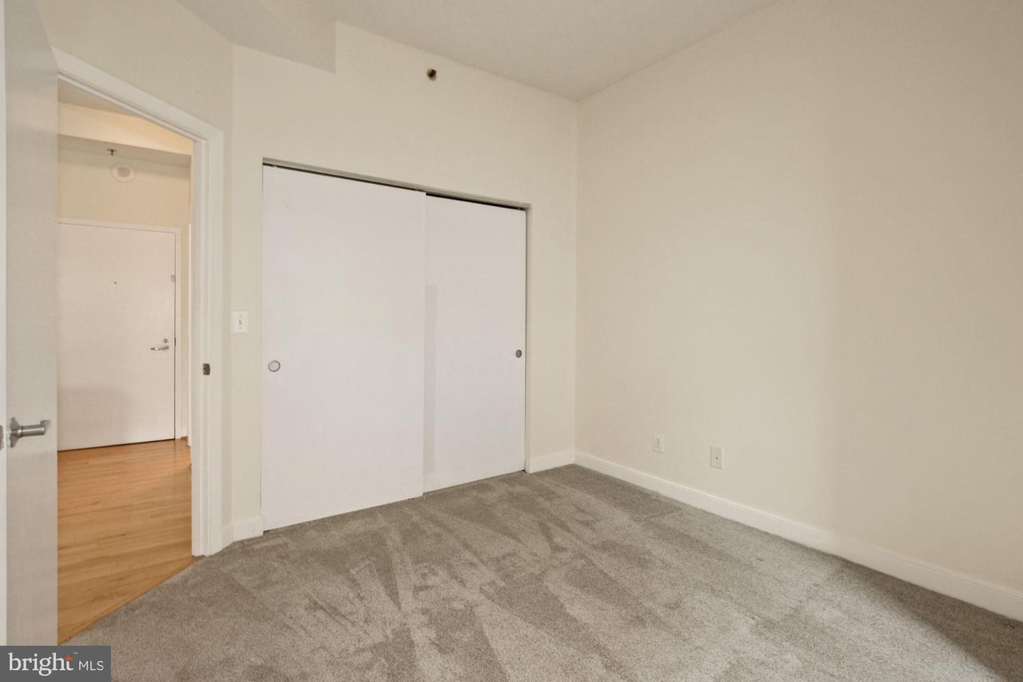 7500 Woodmont Ave #s209 Property Photo 11