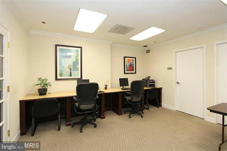 7500 Woodmont Ave #s209 Property Photo 17