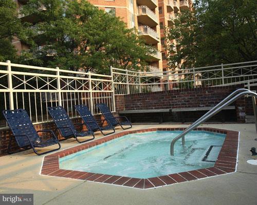 7500 Woodmont Ave #s209 Property Photo 20