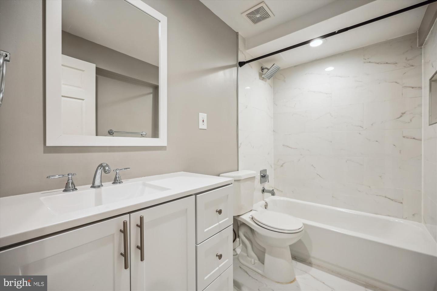 11906 Leatherbark Way Property Photo 21