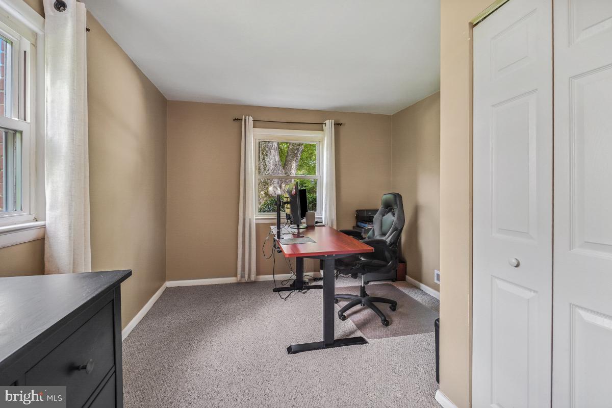 1205 Gladstone Dr Property Photo 13