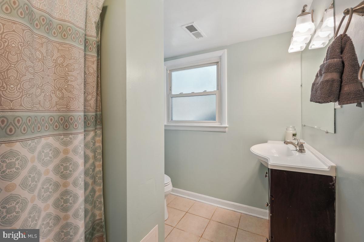 1205 Gladstone Dr Property Photo 15