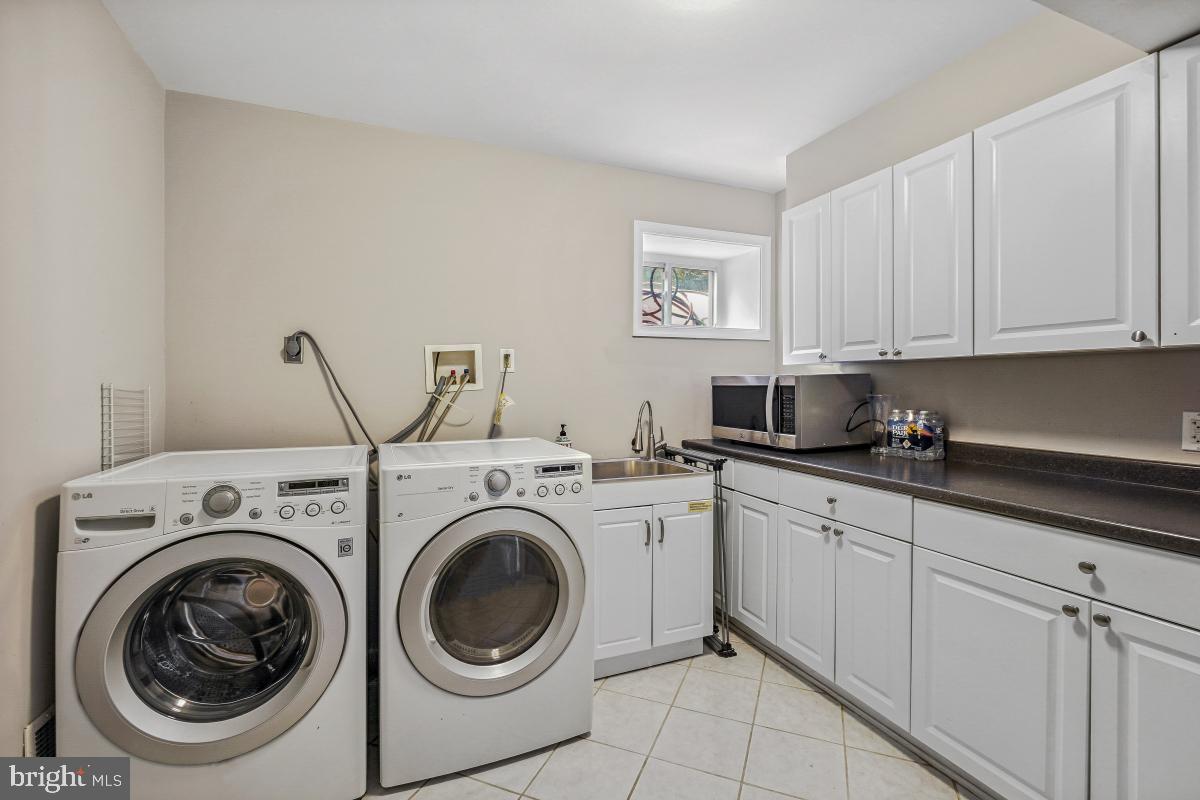 1205 Gladstone Dr Property Photo 16