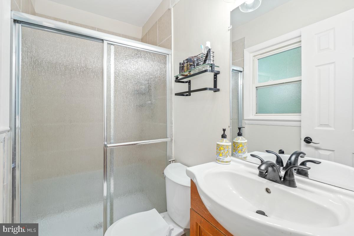 1205 Gladstone Dr Property Photo 29