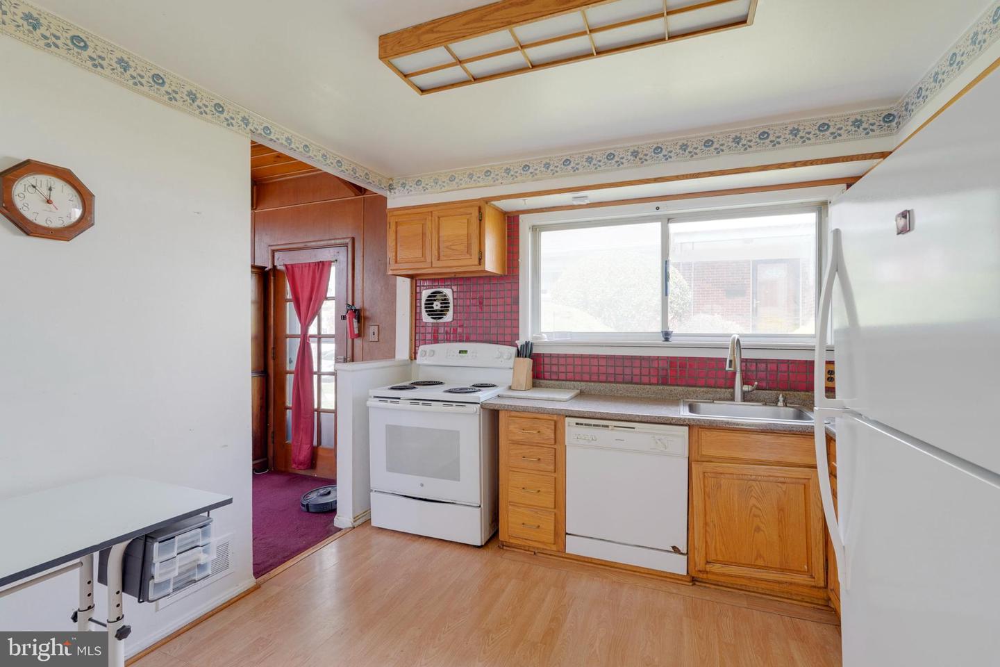 603 Perth Pl Property Photo 8