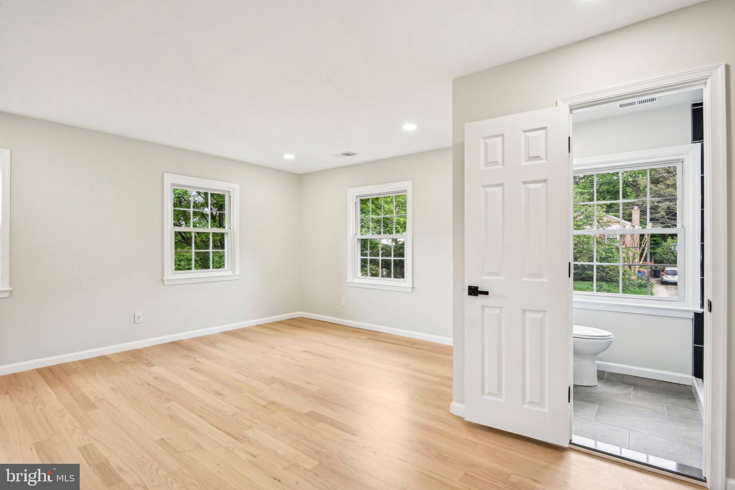 11710 Magruder Ln Property Photo 33