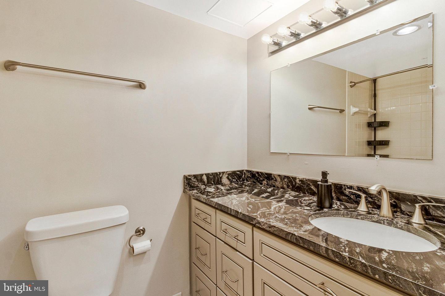 7501 Democracy Blvd #b Property Photo 11