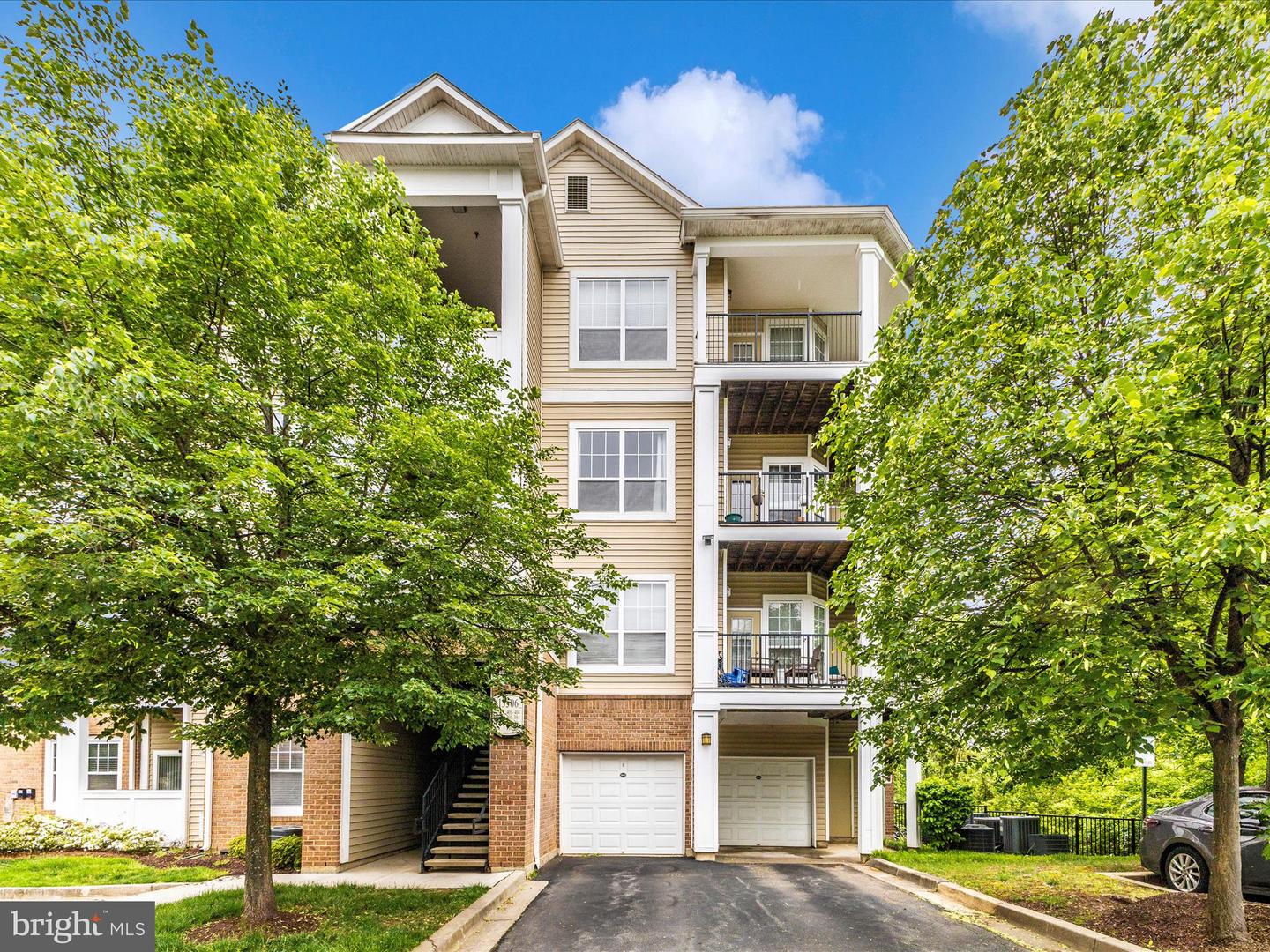 13506 DERRY GLEN CT #402