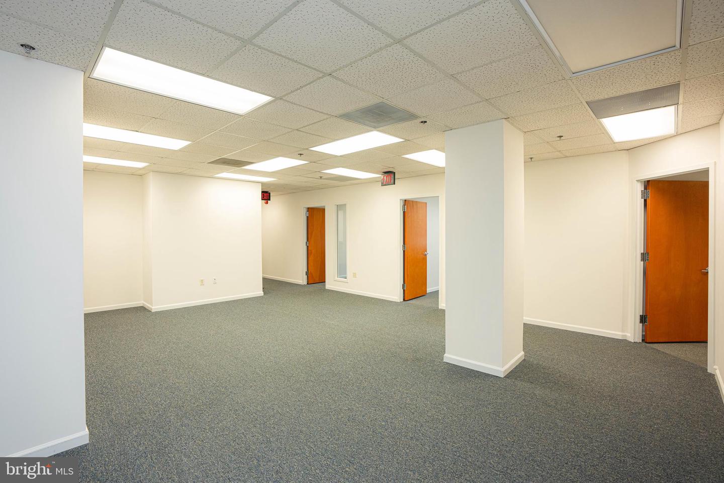 1110 Bonifant #305 Property Photo 3