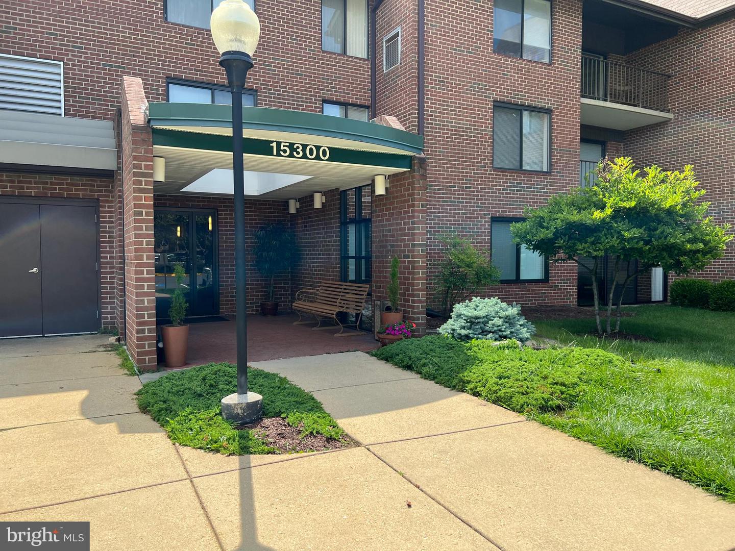 15300 Beaverbrook Ct #88-2b Property Photo 2