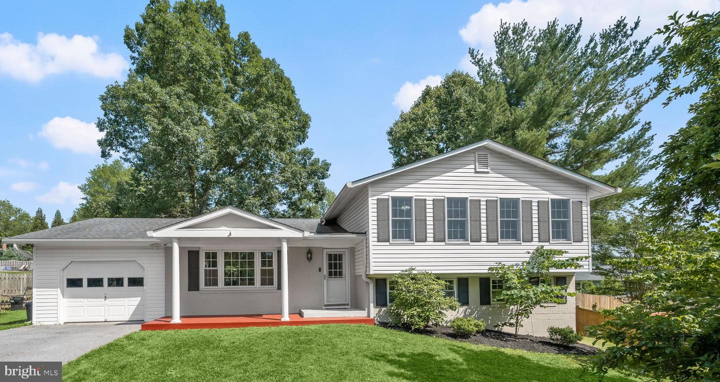 25109 Hickory Ridge Ln Property Photo 1