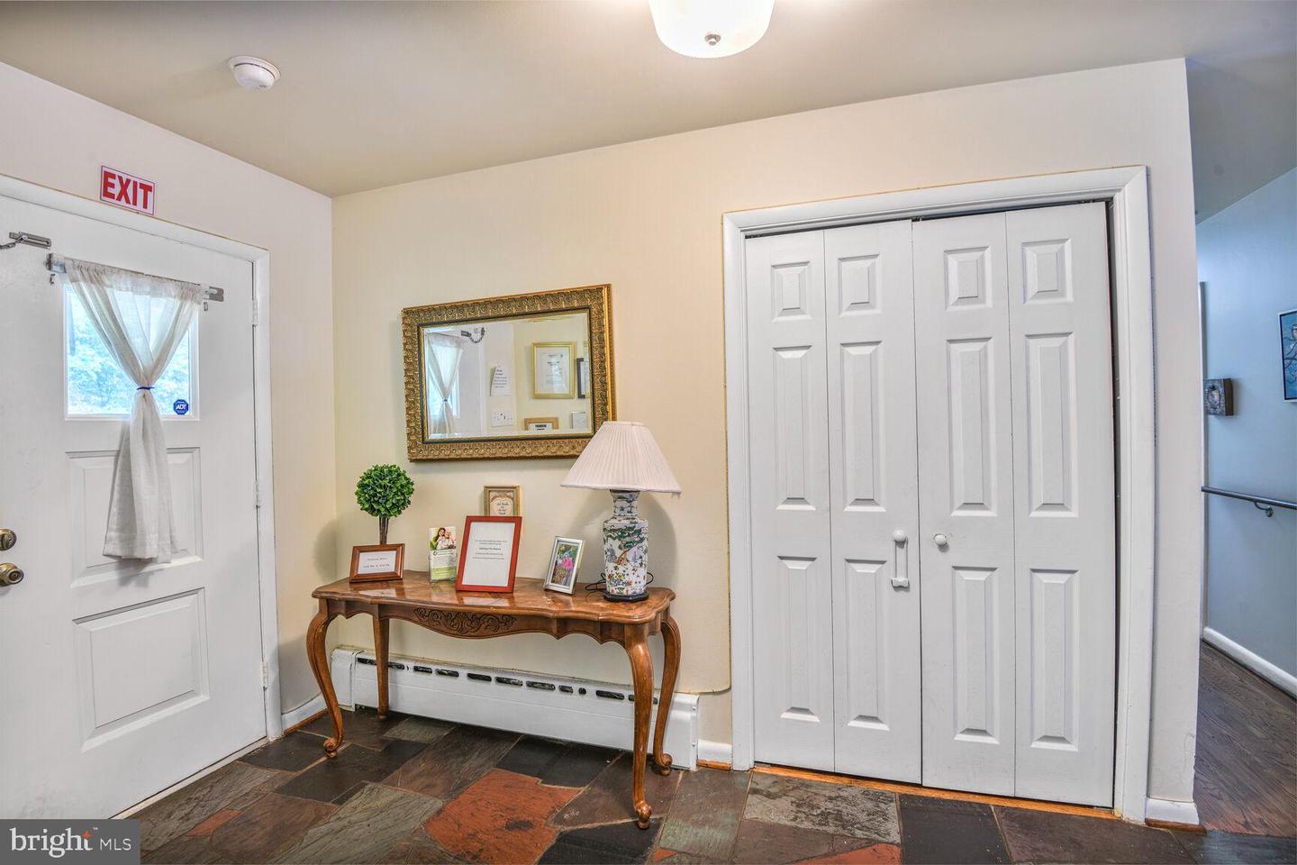 1701 Maydale Dr Property Photo 4