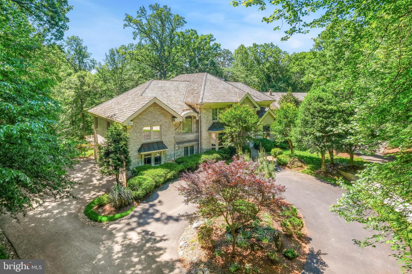 7005 Natelli Woods Ln Property Photo 1