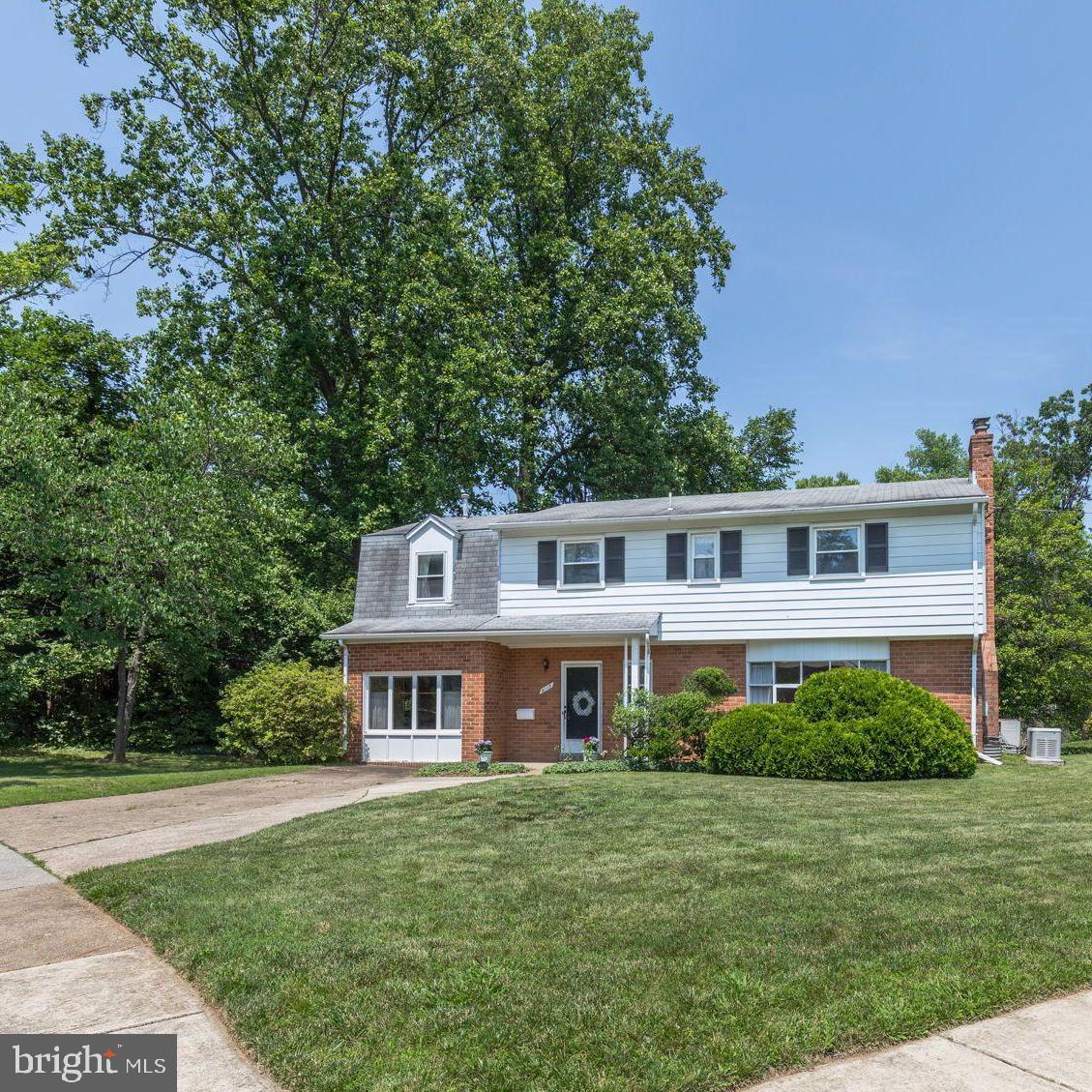 6115 Lone Oak Dr Property Photo 1