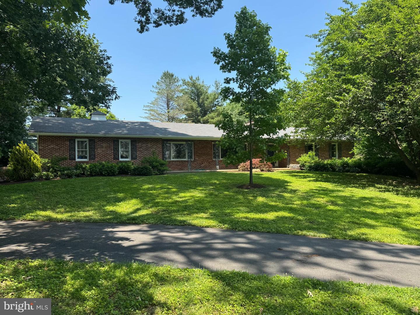 18811 Darnestown Property Photo 1