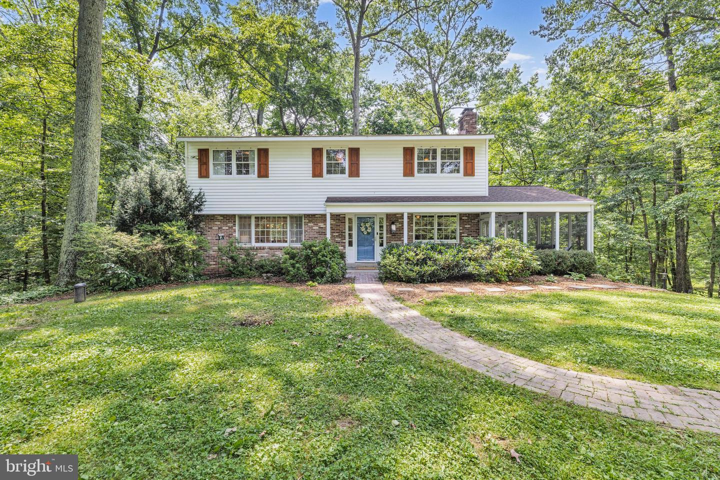 20720 Warfield Ct Property Photo 1