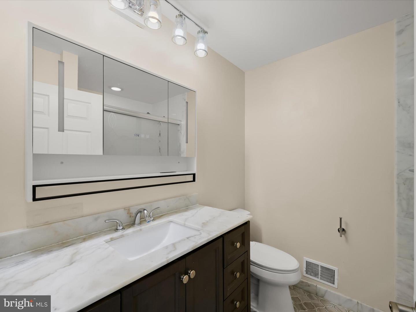 21618 Slidell Rd Property Photo 35