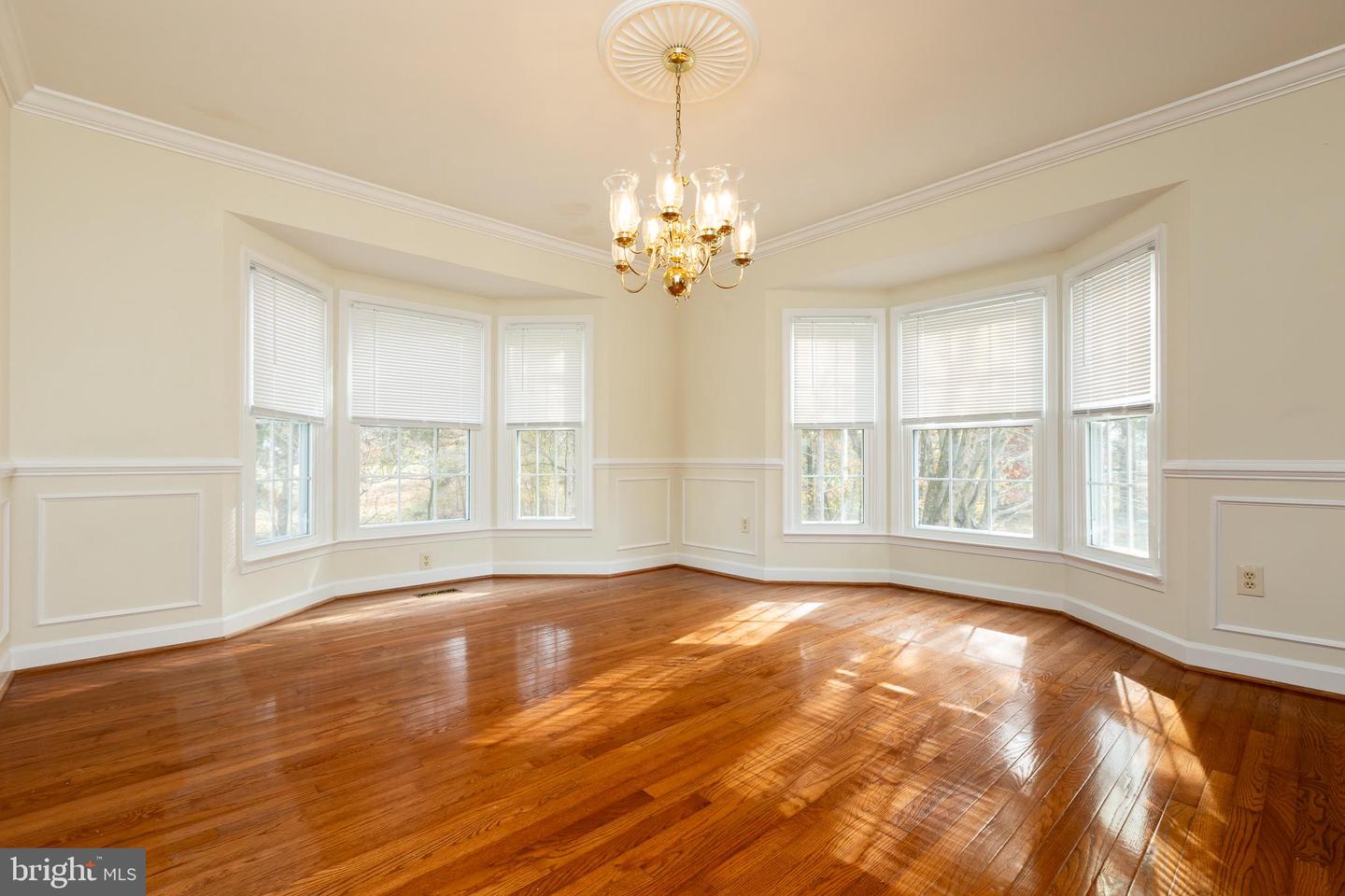 14209 Floral Park Dr Property Photo 27